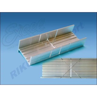 Podstawka alumin. do cięcia  45 , 90