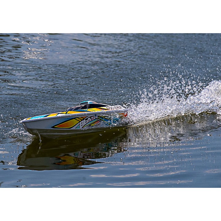 TRAXXAS 38104-8-ORNG BLAST - model łodzi - wersja pomarańczowa
